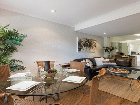 Tehidy Townhouse - Dentist Find 3