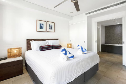 Temple 304 Modern Spacious Palm Cove Resort - Dentist Find 3