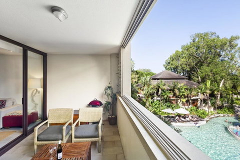 Temple 304 Modern Spacious Palm Cove Resort - Dentist Find 1