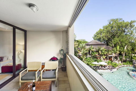 Temple 304 Modern Spacious Palm Cove Resort - Dentists Australia 1