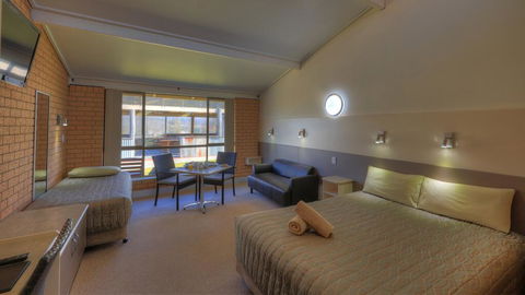 Tenterfield Motor Inn - Dentist Find 2