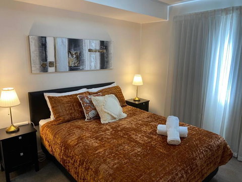 TERRACE LUX FULLY AIR 2 CAR FREE NETFLIX WIFI WINE - Dentist Find 2