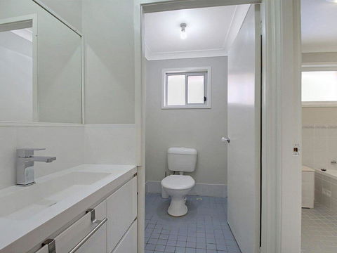 That Pink House! - Comfortable Home Away From Home - Dentist Search 2