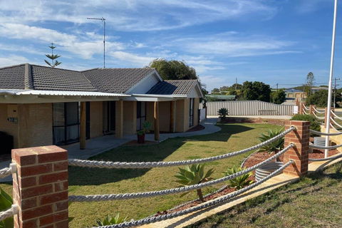 The Anchorage - Dentist Find 0