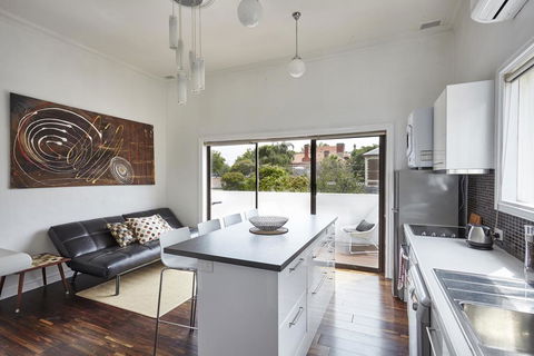The Anderson, South Melbourne, MSAC 400m, Parking, Balcony - Dentist Find 2