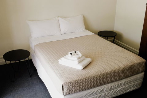 The Australian Hotel Motel - Dentists Australia 2