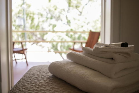 The Australian Hotel Motel - Dentists Australia 3