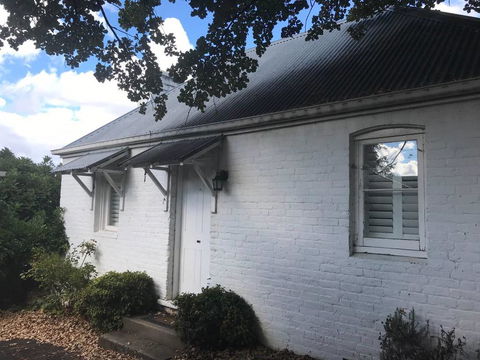 The Bakers Cottage - Dentist Find 2