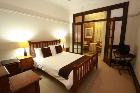 The Bank Guesthouse - Dentist Search 2