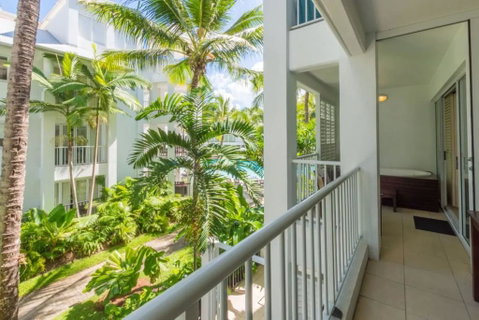 The Beach Club  -  Luxury Private Apartments - Dentist Find 2