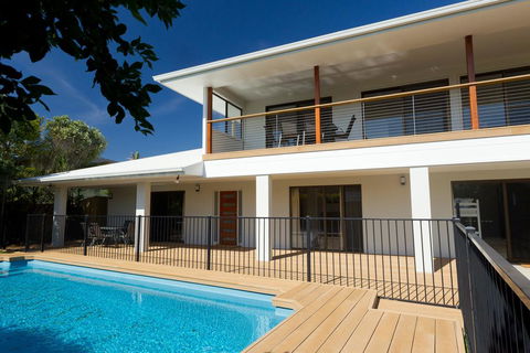 The Beach House At One Mile - 6 Burrawong - Dentists Australia 0