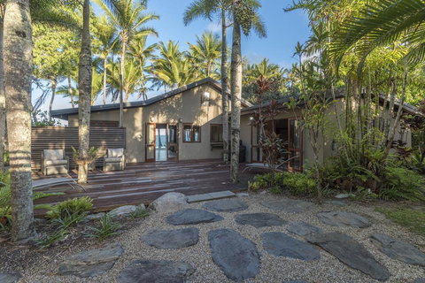 The Beach House On Newell - Dentist Search 1