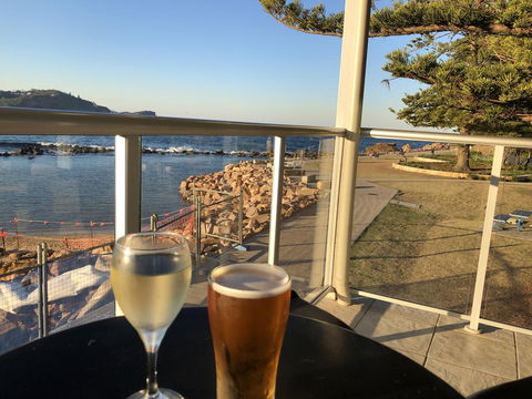 The Beach Hut Avoca Beach NSW - Dentist Find 2