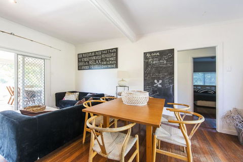 The Beach Shack On Spenser - Dentist Find 3