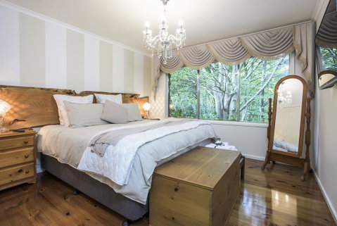 The Beeches - Olinda - Dentist Find 1