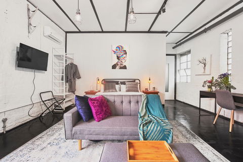 The Blender Loft - Dentist Find 0
