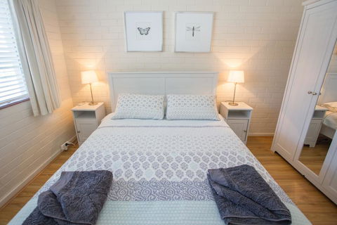 The Blue Door Villa - Dentist Search 3