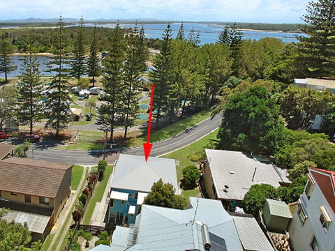 The Blue House - Flat Walk To River And Beach - Dentists Australia 0