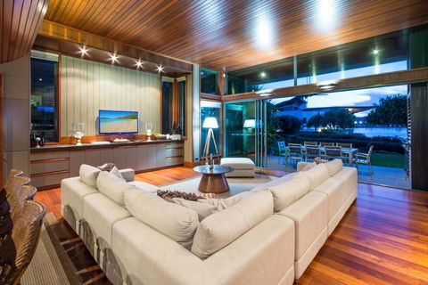 The Blue Marlin Yacht Club Villa 6 On Hamilton Island - Dentist Find 2