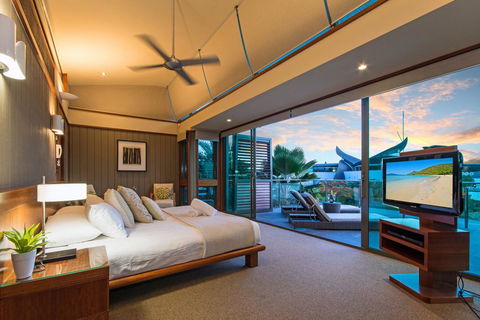 The Blue Marlin Yacht Club Villa 6 On Hamilton Island - Dentist Find 3