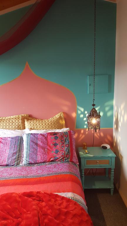 The Bohemian Art Studio - Dentist Find 3