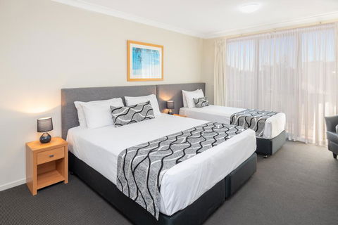 The Brighton Apartments - Dentist Find 3