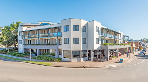 The Brighton Apartments - Dentist Find 0