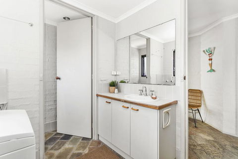 The Bunker Of Bawley - Dentist Search 1