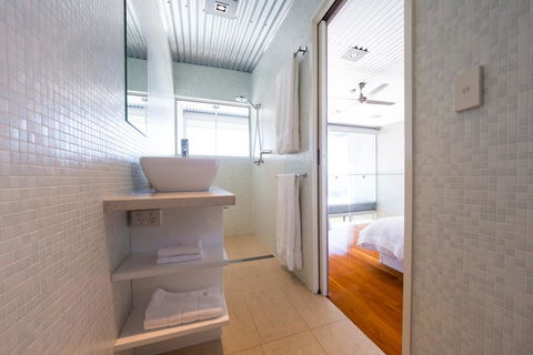 The Bunyip Retreat - Dentist Find 3