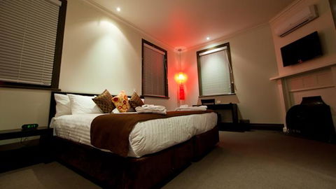 The Burwood Inn - Dentist Find 3
