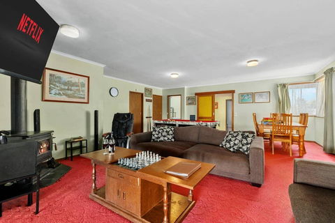 The Calzburg Guest Home - Dentist Find 2