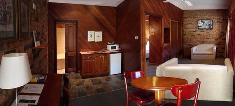 The Carrington Inn - Bungendore - Dentist Search 1