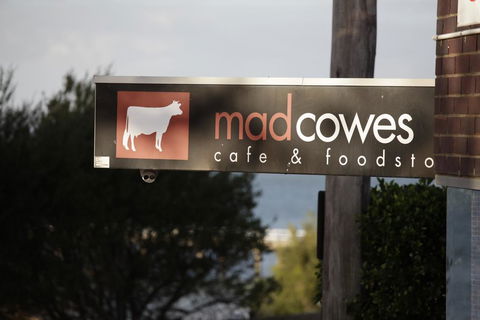 The Castle - Villa By The Sea - Dentist Search 3