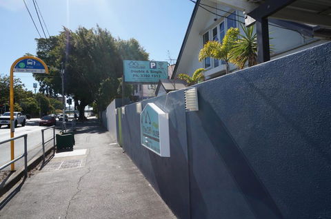 The Cliff House - Dentist Search 0