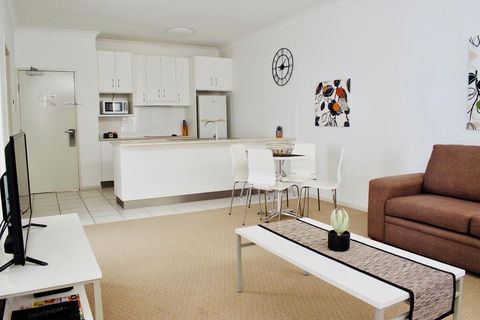 The Coast Motel - Dentist Find 1