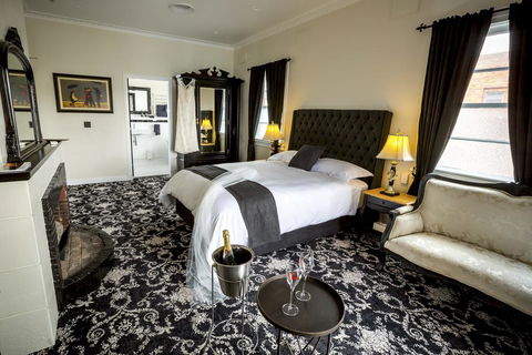 The Commercial Boutique Hotel - Dentist Find 0