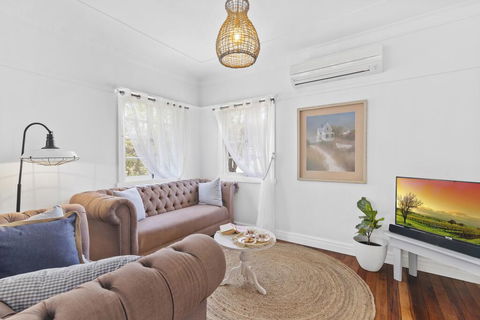 The Cottage On Lamington - Dentist Search 3