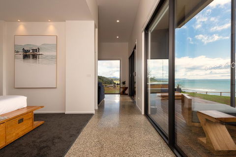 The Cove Tasmania - Dentist Find 2