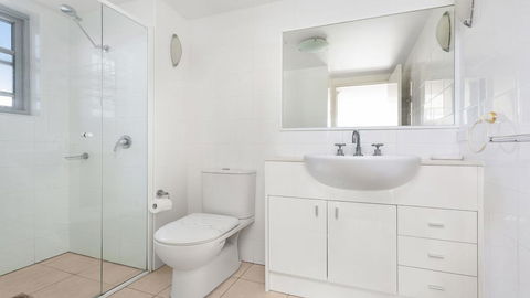 The Crest 201 - Forster CBD! - Dentists Australia 3
