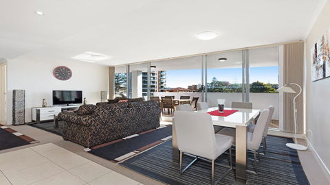 The Crest 201 - Forster CBD! - Dentists Australia 1