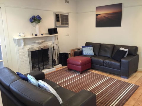 The Cute Beach House - Dentist Find 2