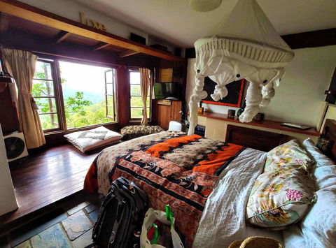 The Den Of The Treehouse, KINABALU Farm - Dentist Find 1