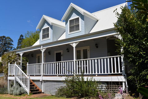 The Doll's House - Charming 2 Bedroom Cottage Just A Short Walk From The Village - Dentist Find 1