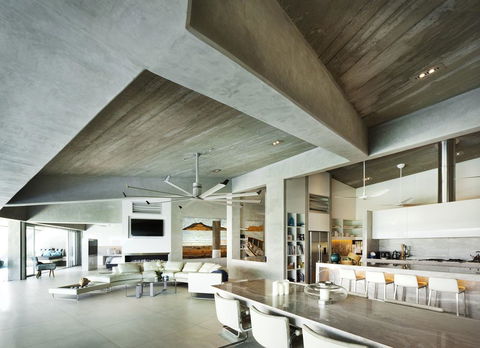 The Edge - Port Douglas - Dentist Find 2