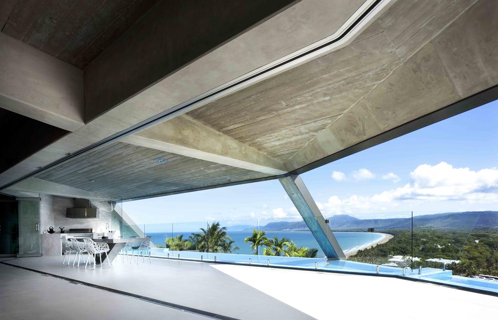 The Edge - Port Douglas