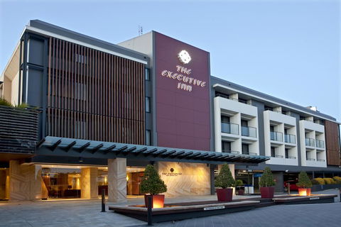 The Executive Inn, Newcastle - Dentist Find 1