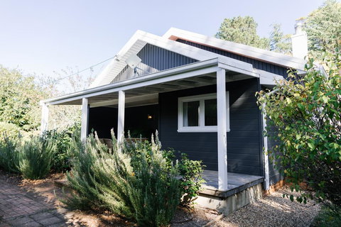 The Farm House At Springfield - Dentist Search 0