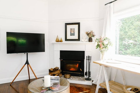 The Farm House At Springfield - Dentist Search 2