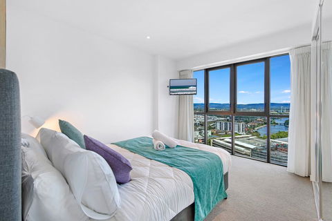 The Eureka Gold Coast Residence On Broadbeach - Dentists Australia 1