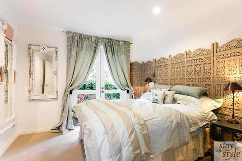 The Gatehouse - Light Filled Cottage In The Leafy Suburb Of Hawthorn - Dentist Find 2